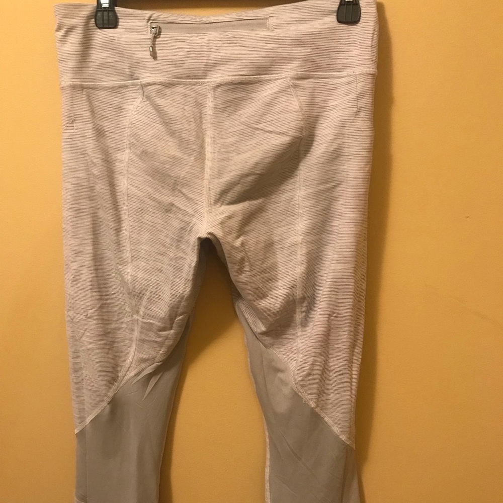 Lululemon pace rival crop